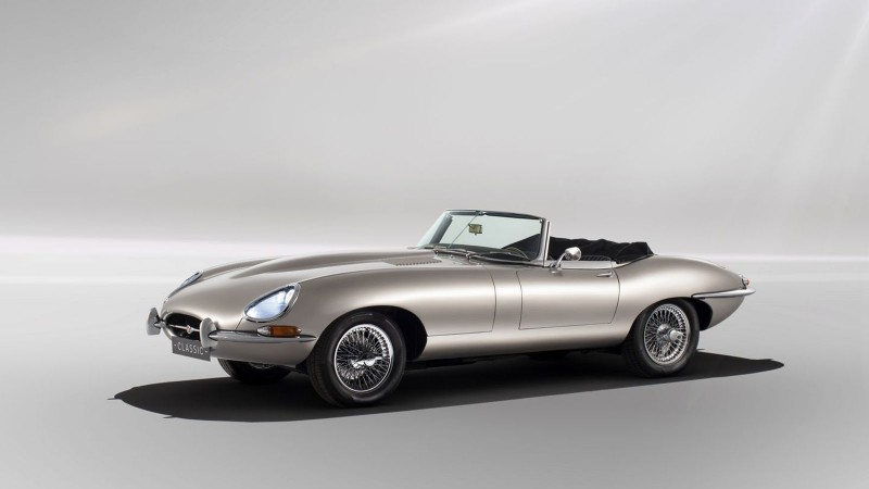 Vissza a jövőbe: elektromos hajtáslánccal támad fel a legendás Jaguar E-Type