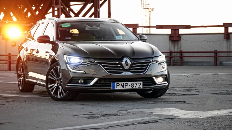 Nyakék, amit élmény viselni – Renault Talisman Grandtour TCe 200 EDC teszt